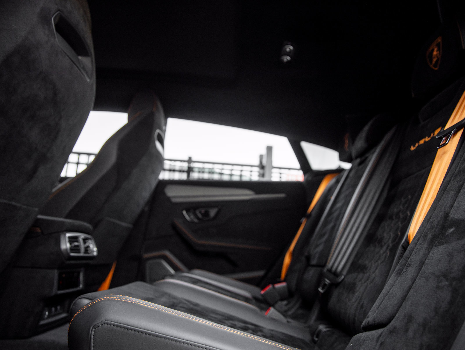 Used 2024 Lamborghini Urus Performante AWD/4WD image 50