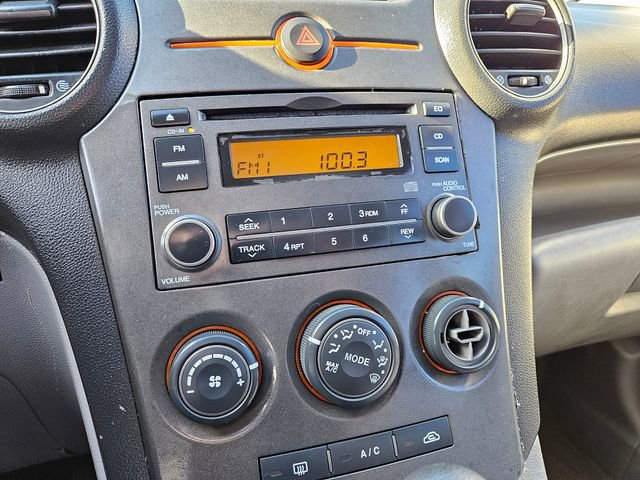 Used 2007 Kia Rondo LX w/ Convenience Pkg image 20