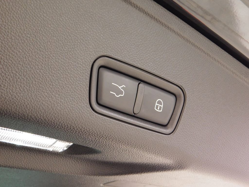 Used 2023 Maserati Grecale GT image 7