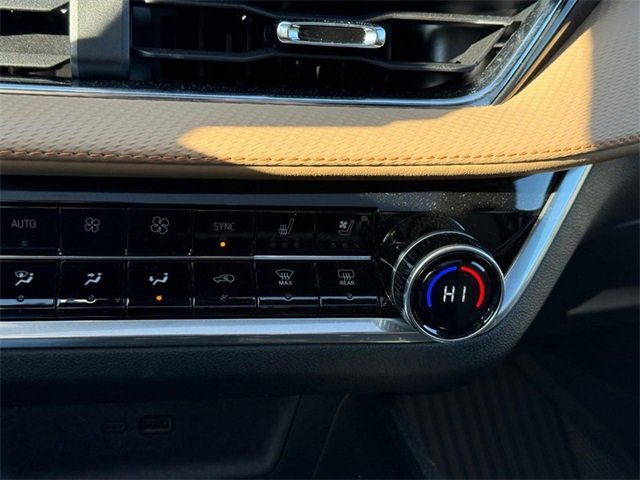 New 2026 Chevrolet Equinox ACTIV w/ Convenience Package III image 16