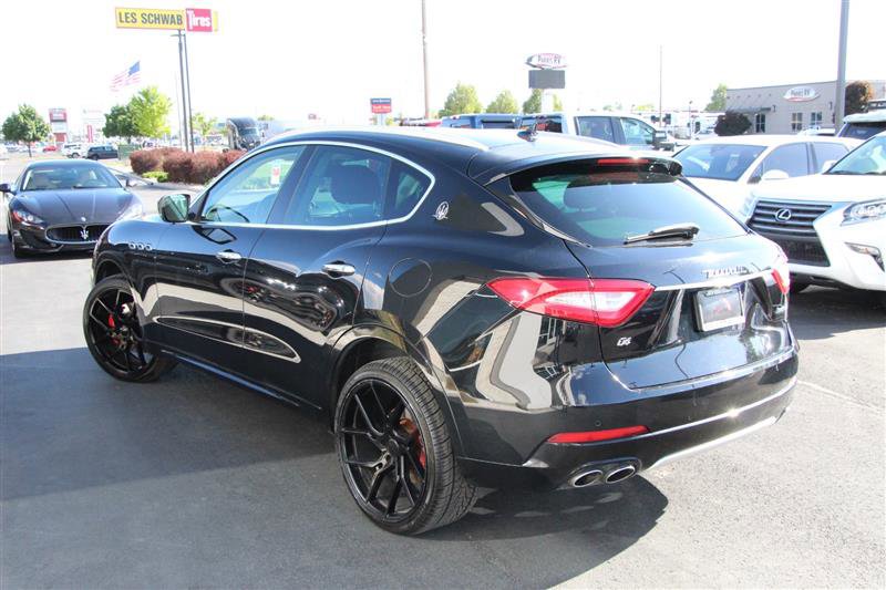 Used 2017 Maserati Levante w/ Luxury Package AWD/4WD image 5