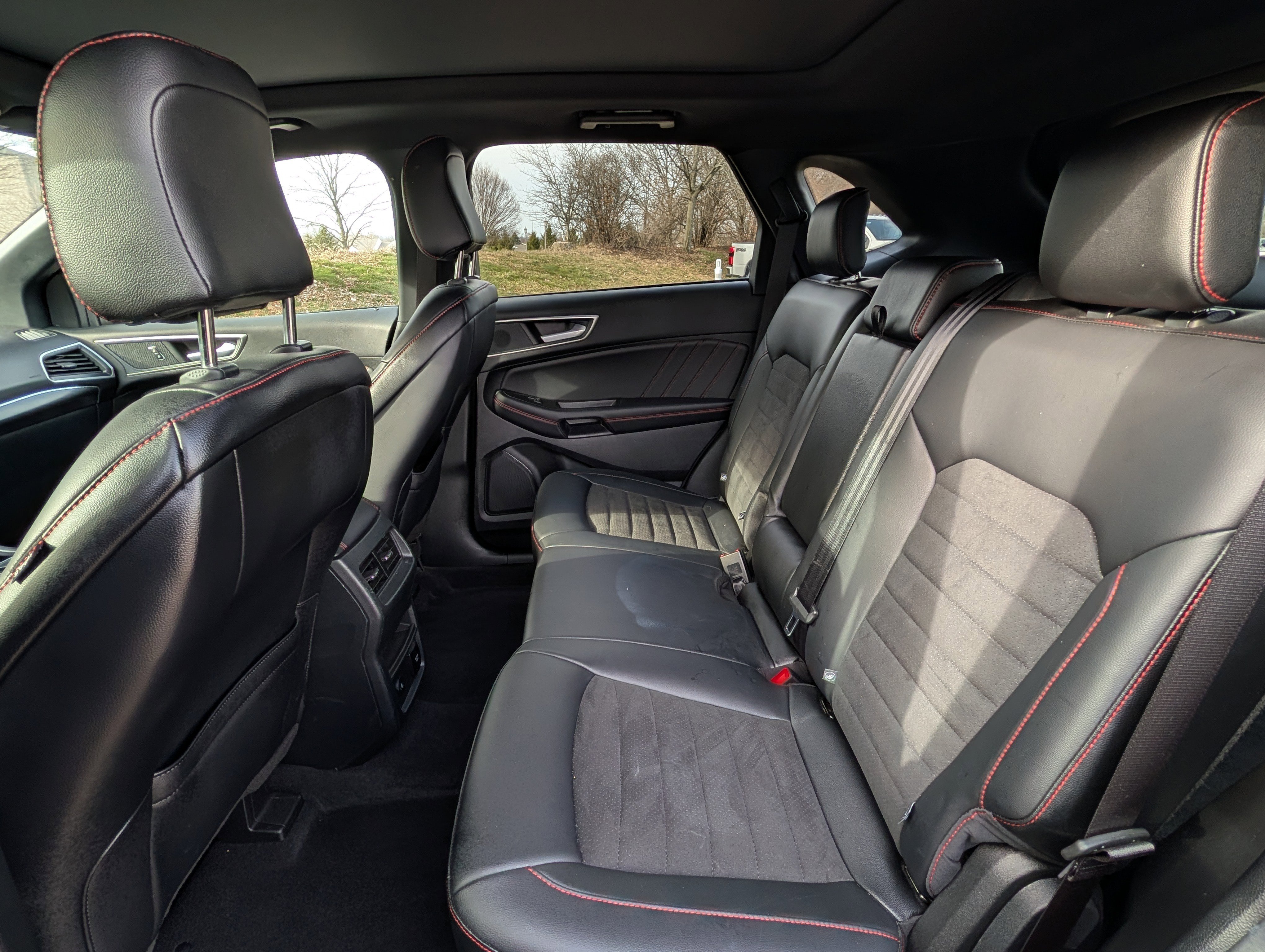 Used 2024 Ford Edge ST-Line image 28