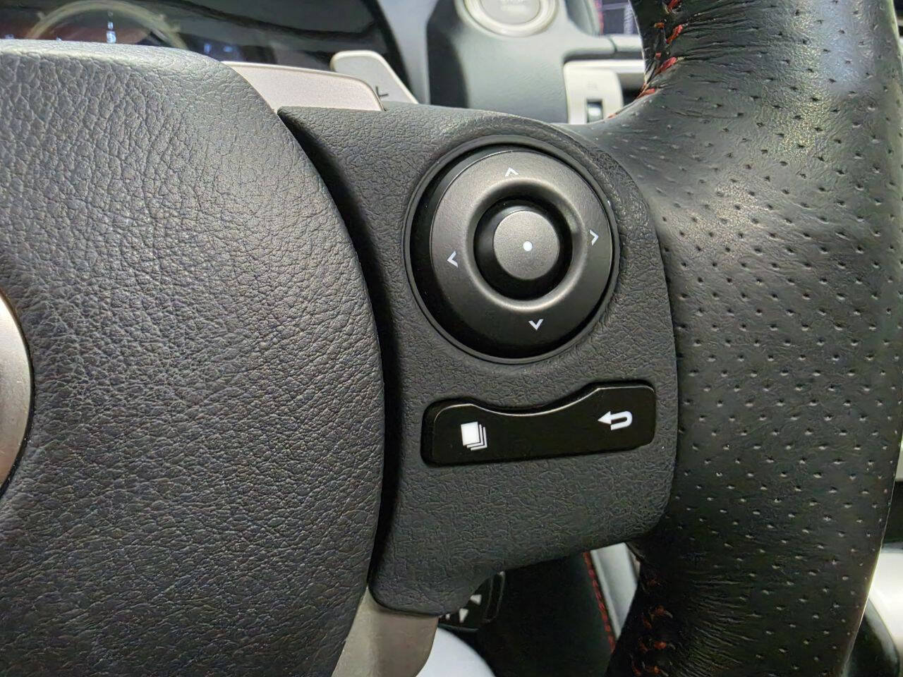 Used 2014 Lexus IS 350 w/ F Sport Package RWD image 29