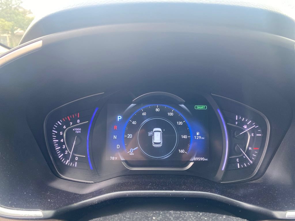 Used 2019 Hyundai Santa Fe Limited AWD/4WD image 6