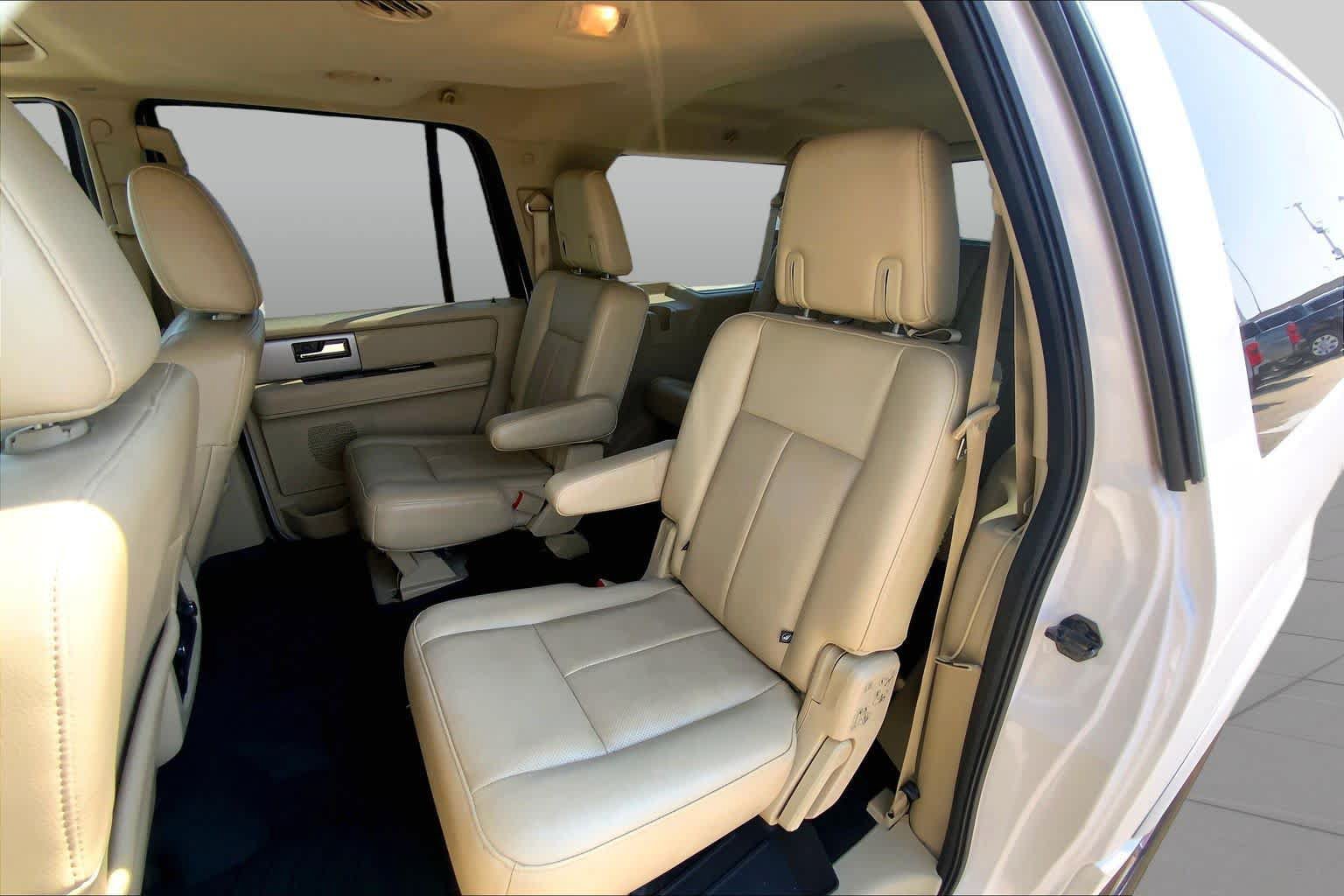Used 2017 Ford Expedition EL Limited w/ Equipment Group 301A RWD image 21