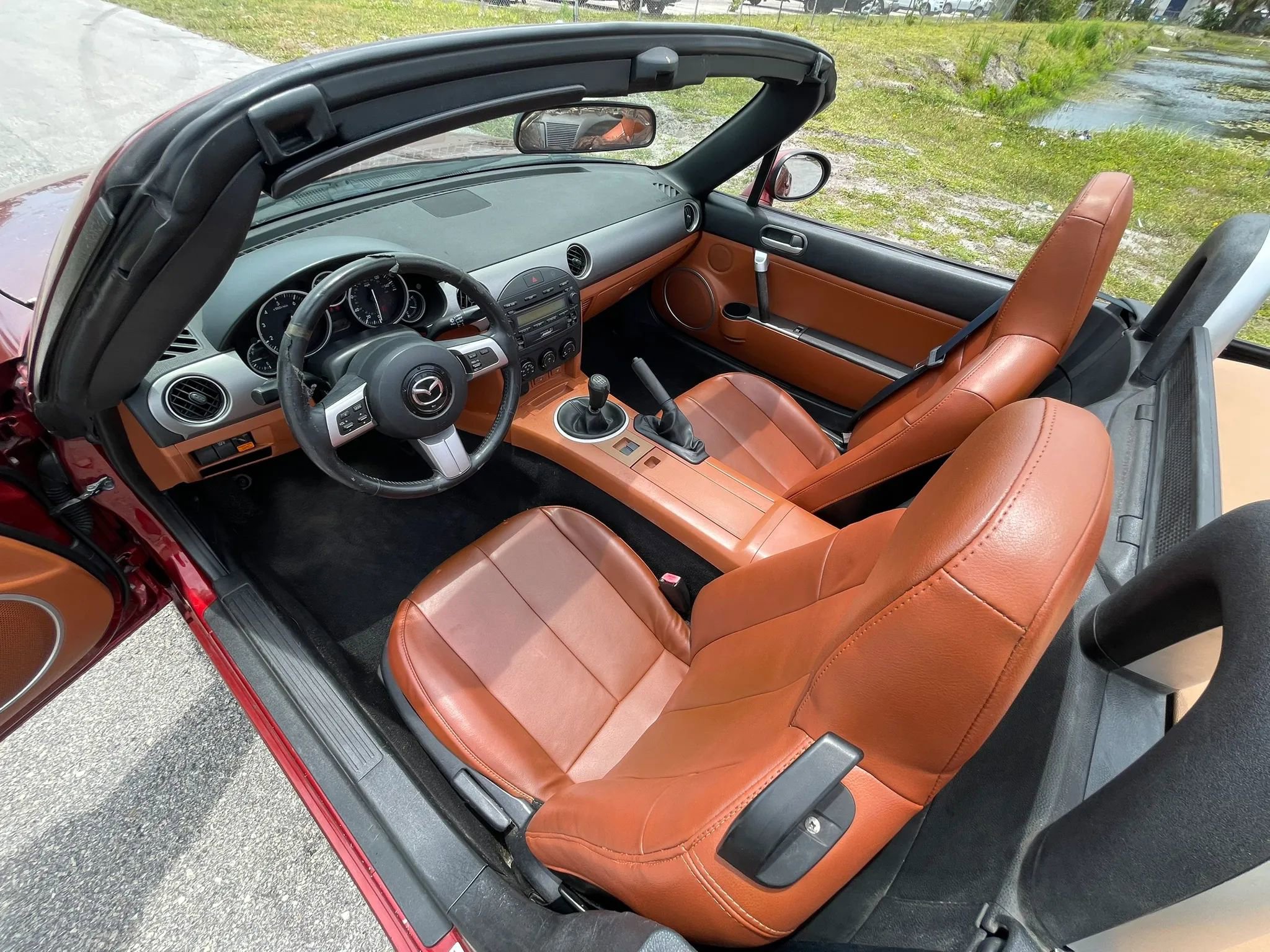Used 2007 MAZDA MX-5 Miata Grand Touring w/ Premium Pkg RWD image 24