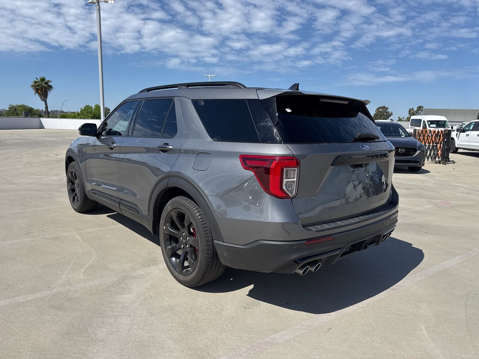 Used 2023 Ford Explorer ST w/ Equipment Group 401A image 2