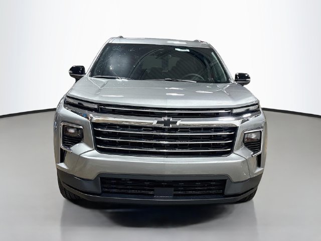 New 2027 Chevrolet Traverse LT w/ LPO, Floor Liner Package FWD image 3