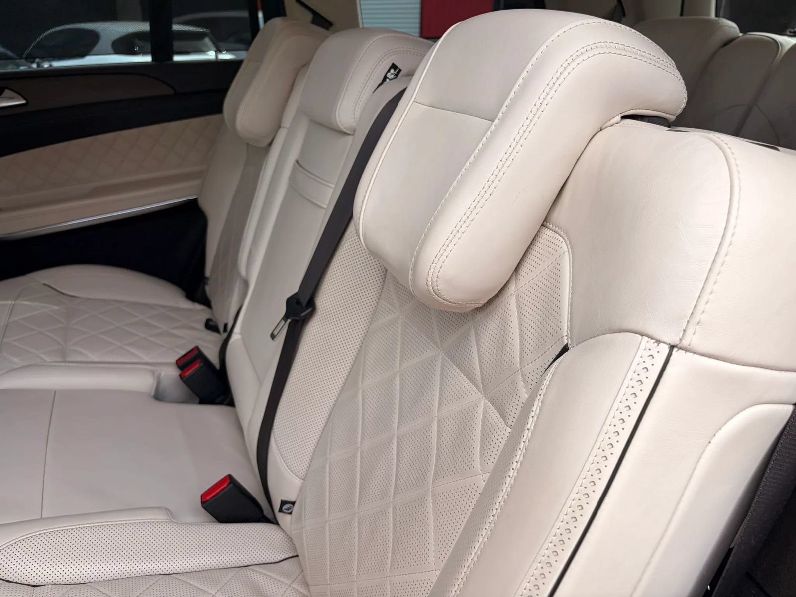 Used 2019 Mercedes-Benz GLS 550 4MATIC image 40