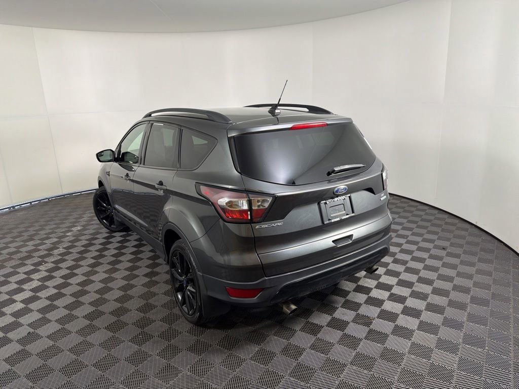 Used 2018 Ford Escape SE w/ SE SYNC Package FWD image 14