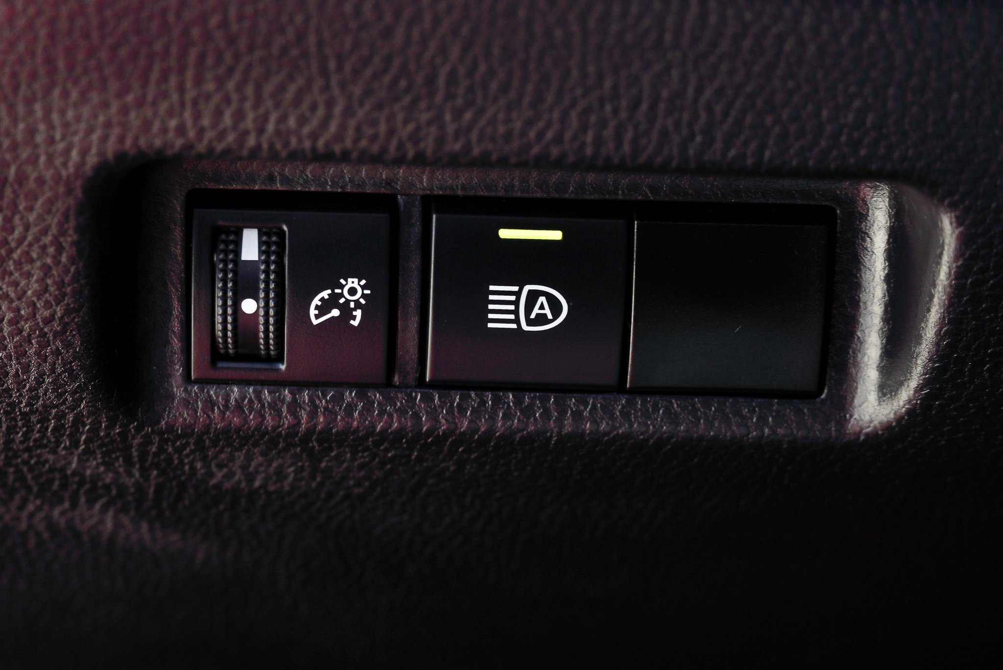 Certified 2025 Toyota RAV4 LE AWD/4WD image 18