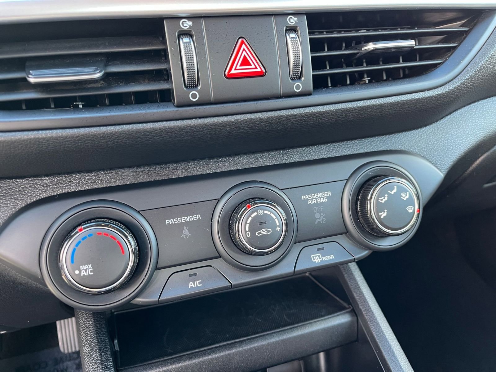 Used 2024 Kia Forte LXS image 24