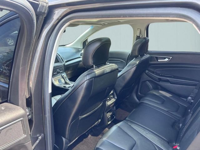 Used 2016 Ford Edge Titanium w/ Equipment Group 302A AWD/4WD image 21