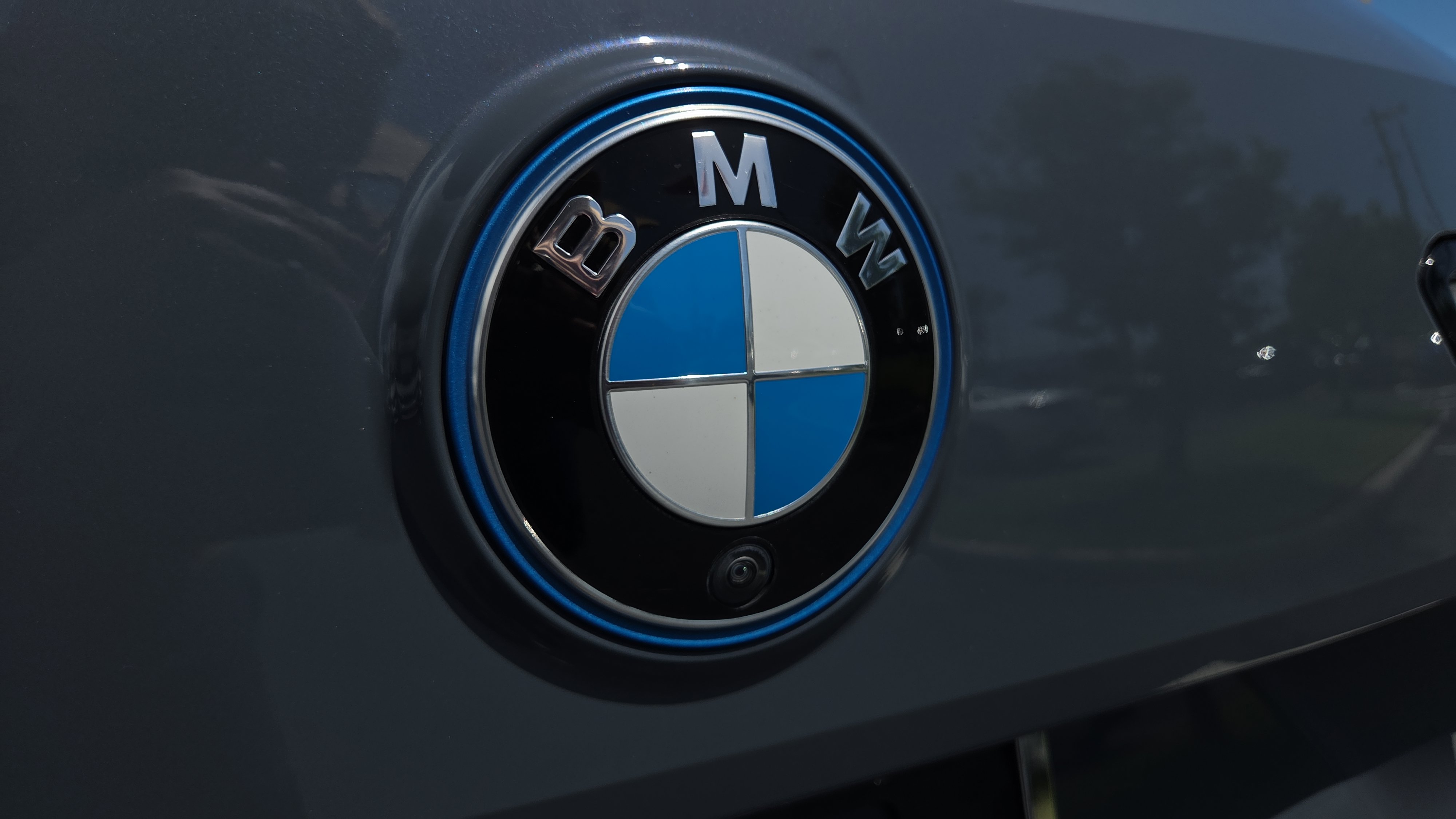 Used 2024 BMW iX xDrive50 w/ Sport Package AWD/4WD image 15