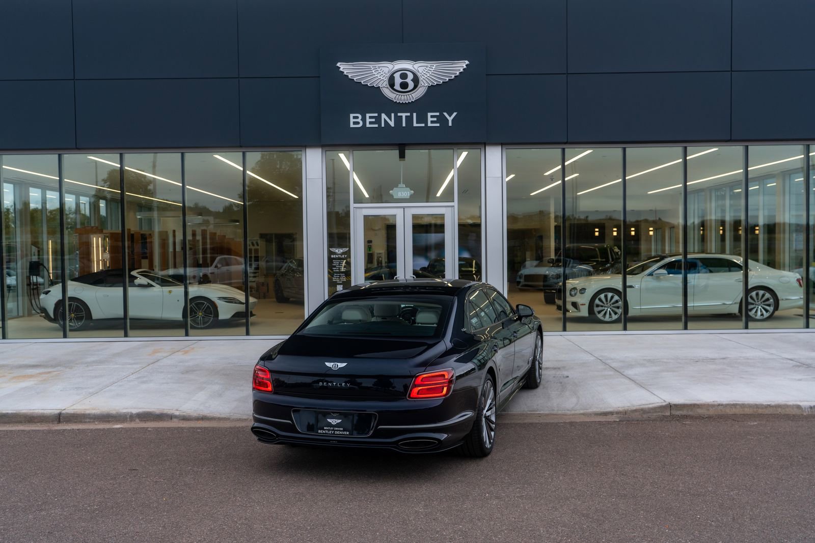 New 2025 Bentley Flying Spur Plug-In Hybrid image 17