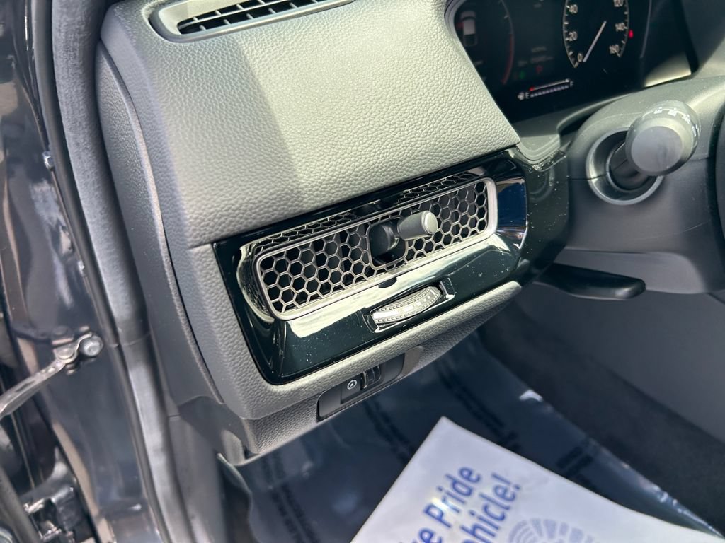 Used 2025 Honda Civic Sport image 29
