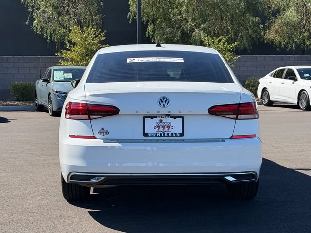 Used 2022 Volkswagen Passat 2.0T SE FWD image 5