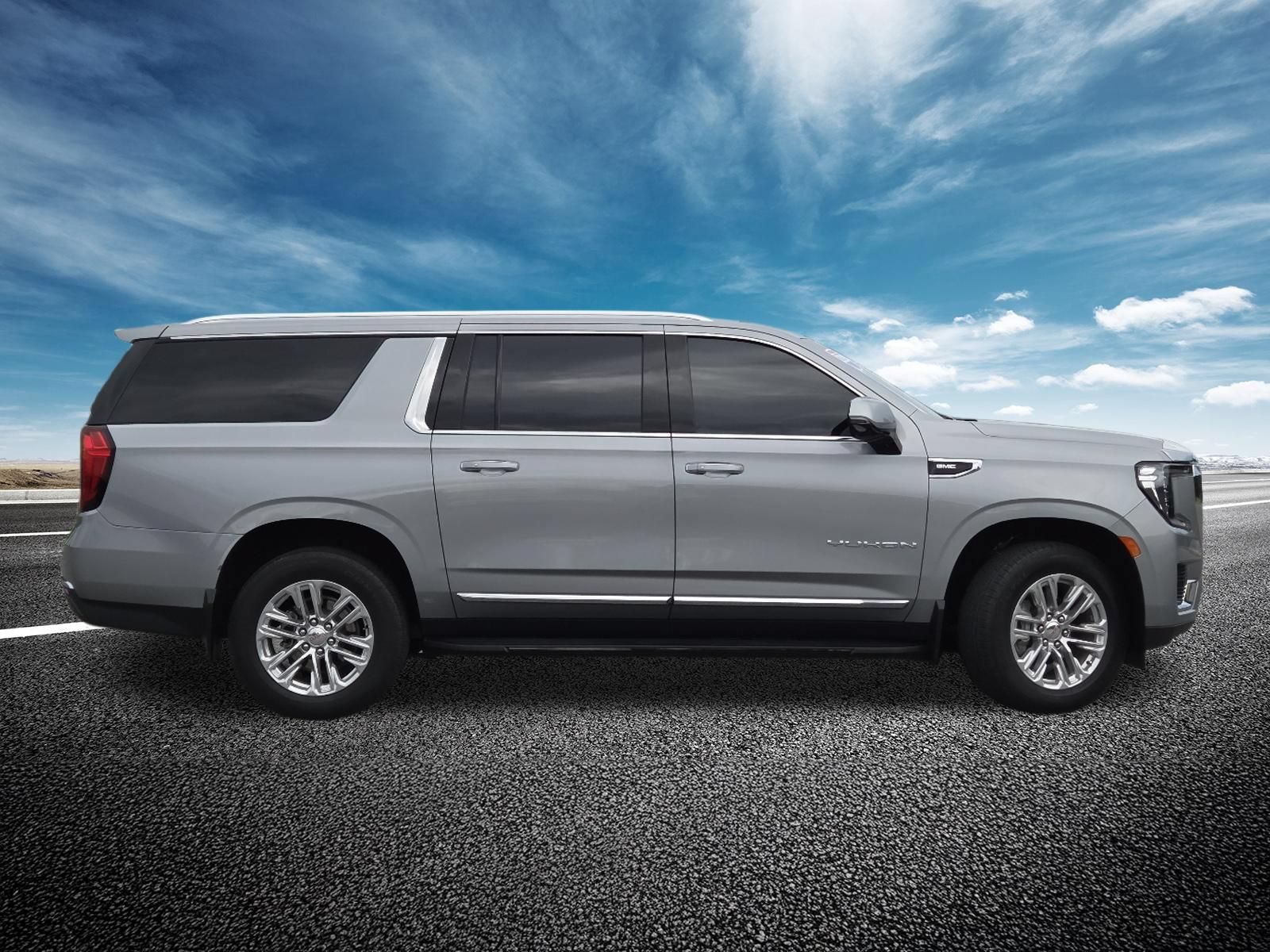 Used 2024 GMC Yukon XL SLT w/ SLT Luxury Package AWD/4WD image 23