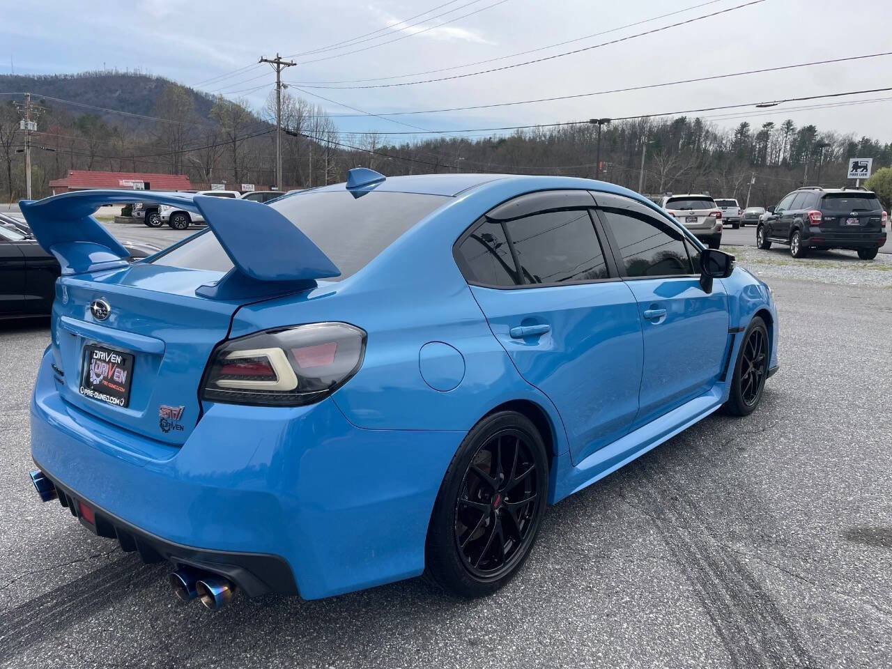 Used 2016 Subaru WRX STI image 9
