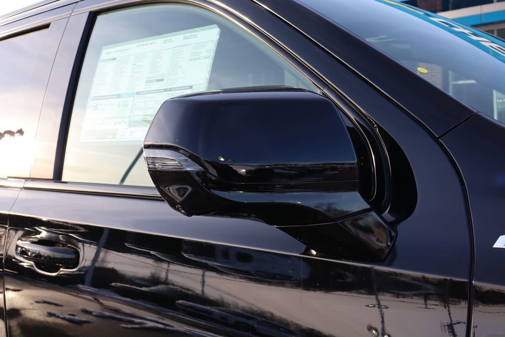 New 2026 Chevrolet Suburban Z71 w/ Comfort Package image 2