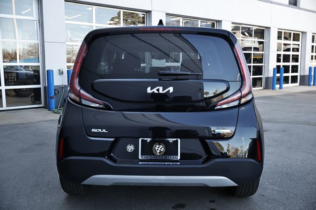 Used 2023 Kia Soul EX image 10
