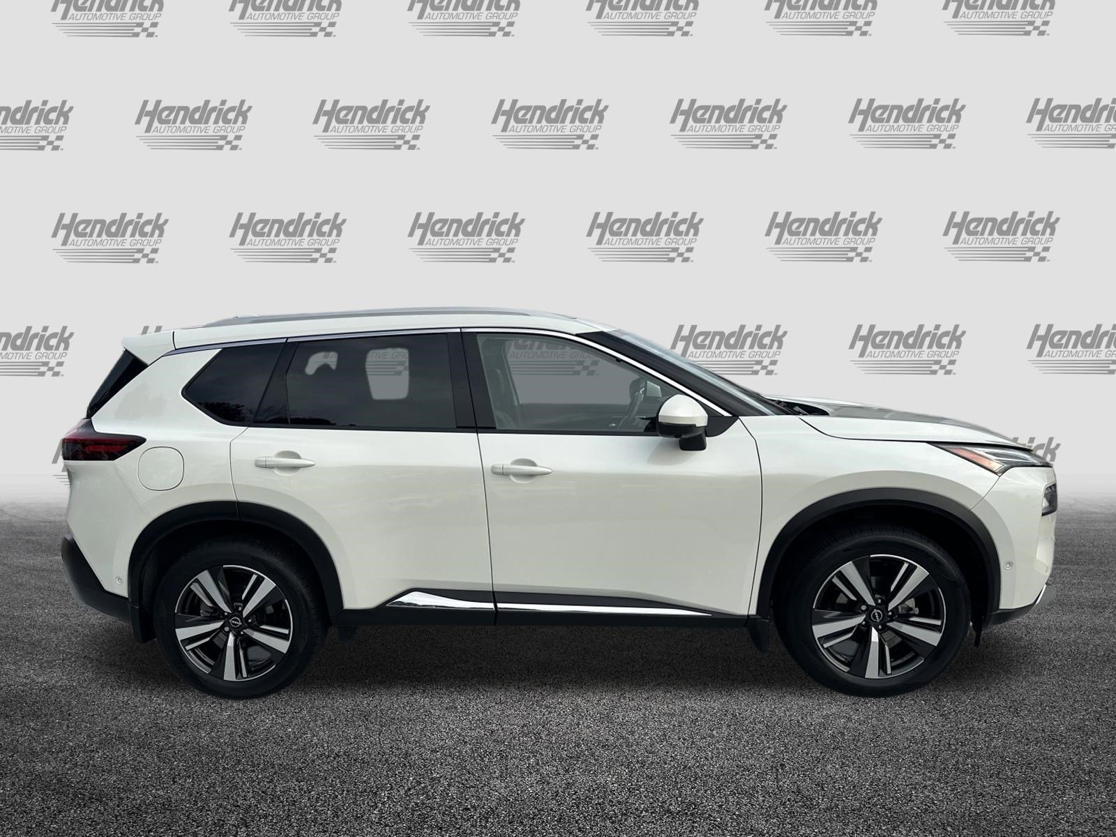 Used 2023 Nissan Rogue Platinum w/ Platinum Premium Package image 11