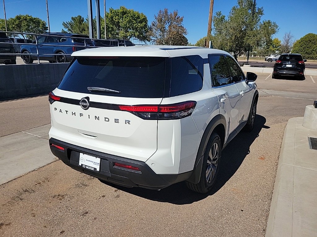 New 2025 Nissan Pathfinder S image 7