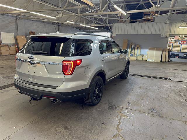 Used 2019 Ford Explorer XLT w/ Equipment Group 202A AWD/4WD image 6