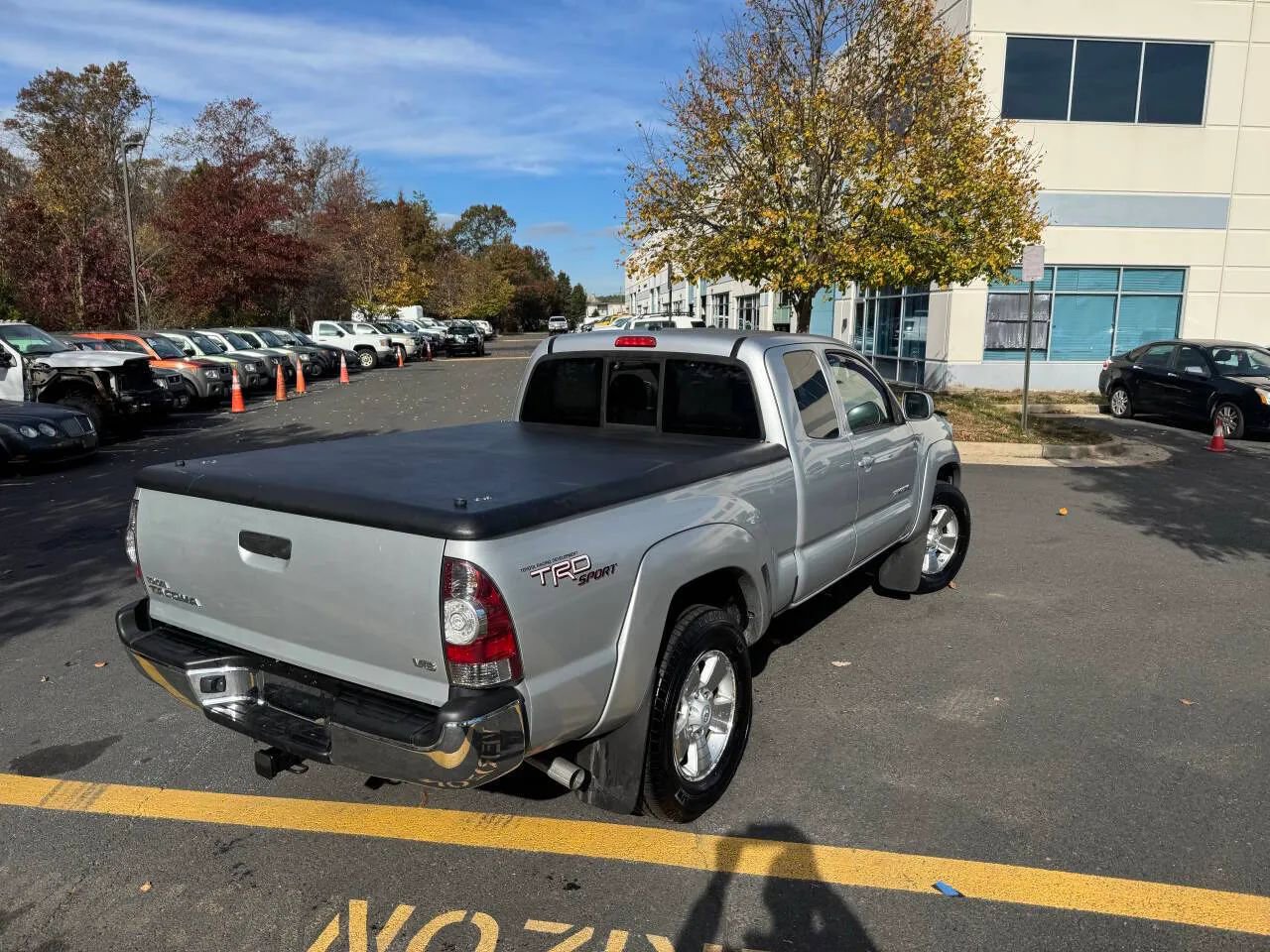 Used 2011 Toyota Tacoma 4x4 Access Cab V6 w/ TRD Sport Pkg image 28