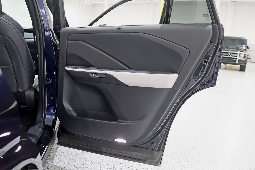 Used 2025 Lexus TX 500h AWD w/ Technology Package image 37