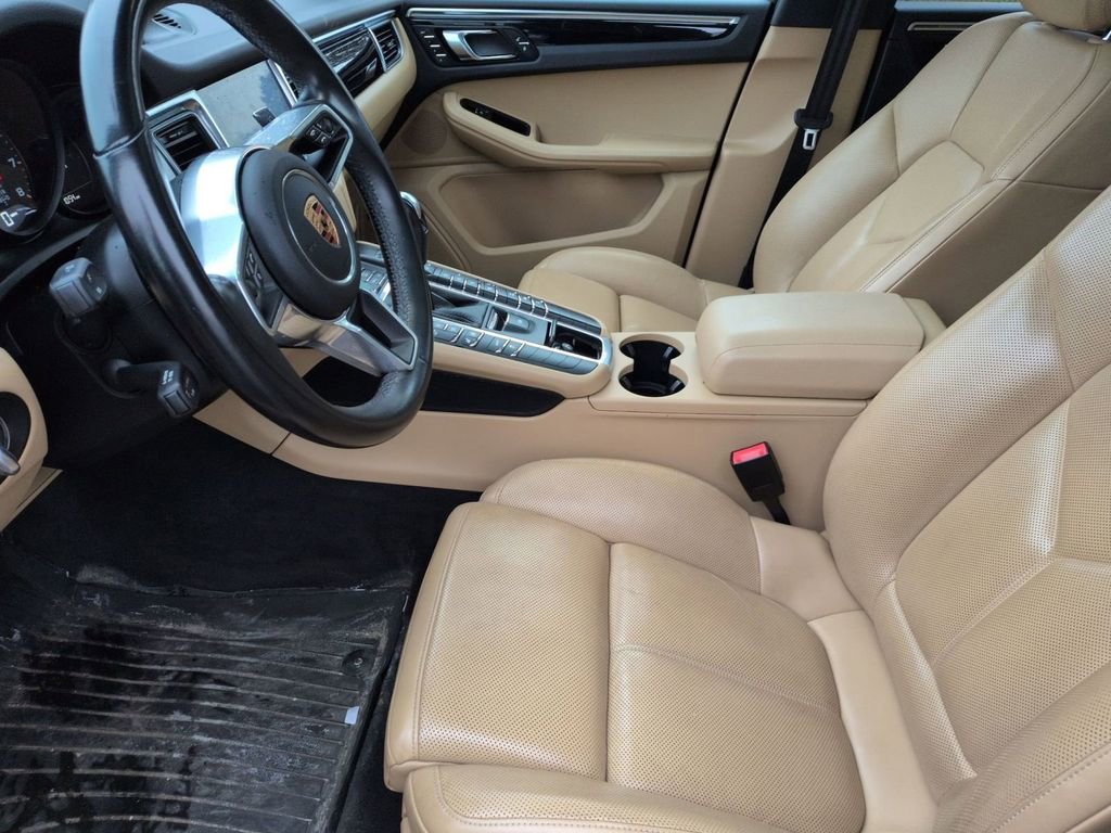 Used 2018 Porsche Macan image 12