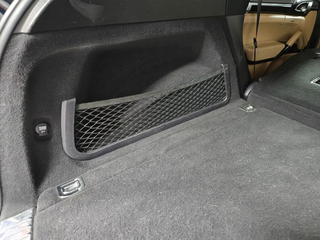 Used 2018 Porsche Cayenne image 46