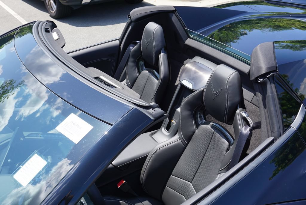 Used 2025 Chevrolet Corvette Z06 RWD image 13