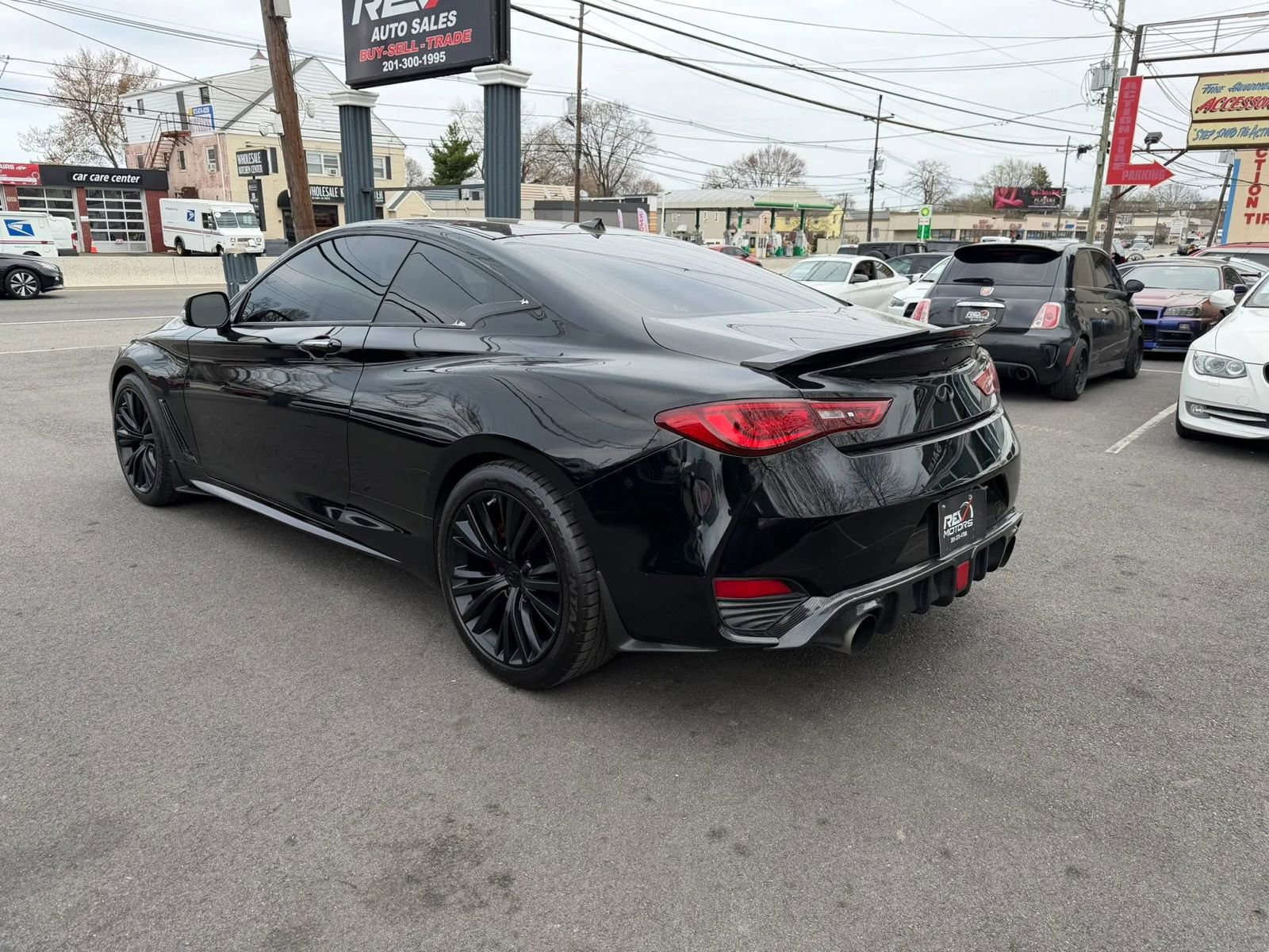 Used 2017 INFINITI Q60 3.0t w/ Premium Plus Package 3.0T image 5