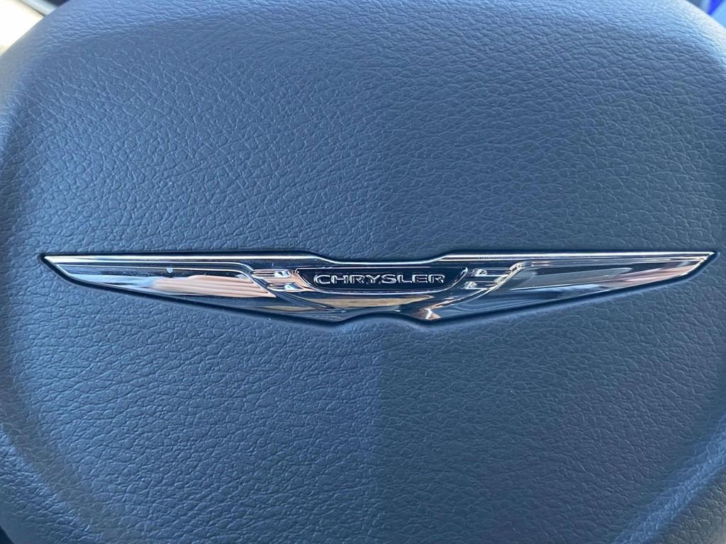 New 2026 Chrysler Pacifica Select image 22