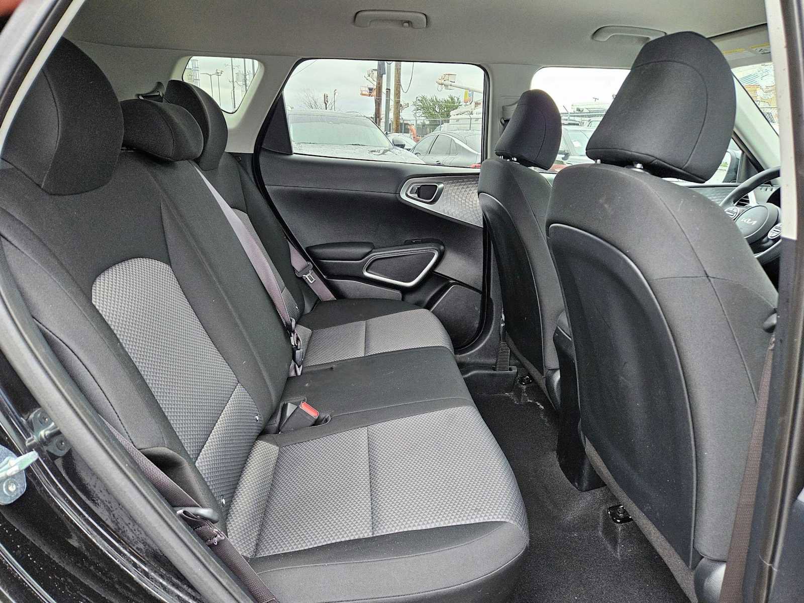 Certified 2025 Kia Soul LX w/ LX Technology Package FWD image 19