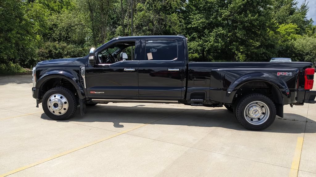 Certified 2024 Ford F450 Platinum w/ FX4 Off-Road Package AWD/4WD image 6