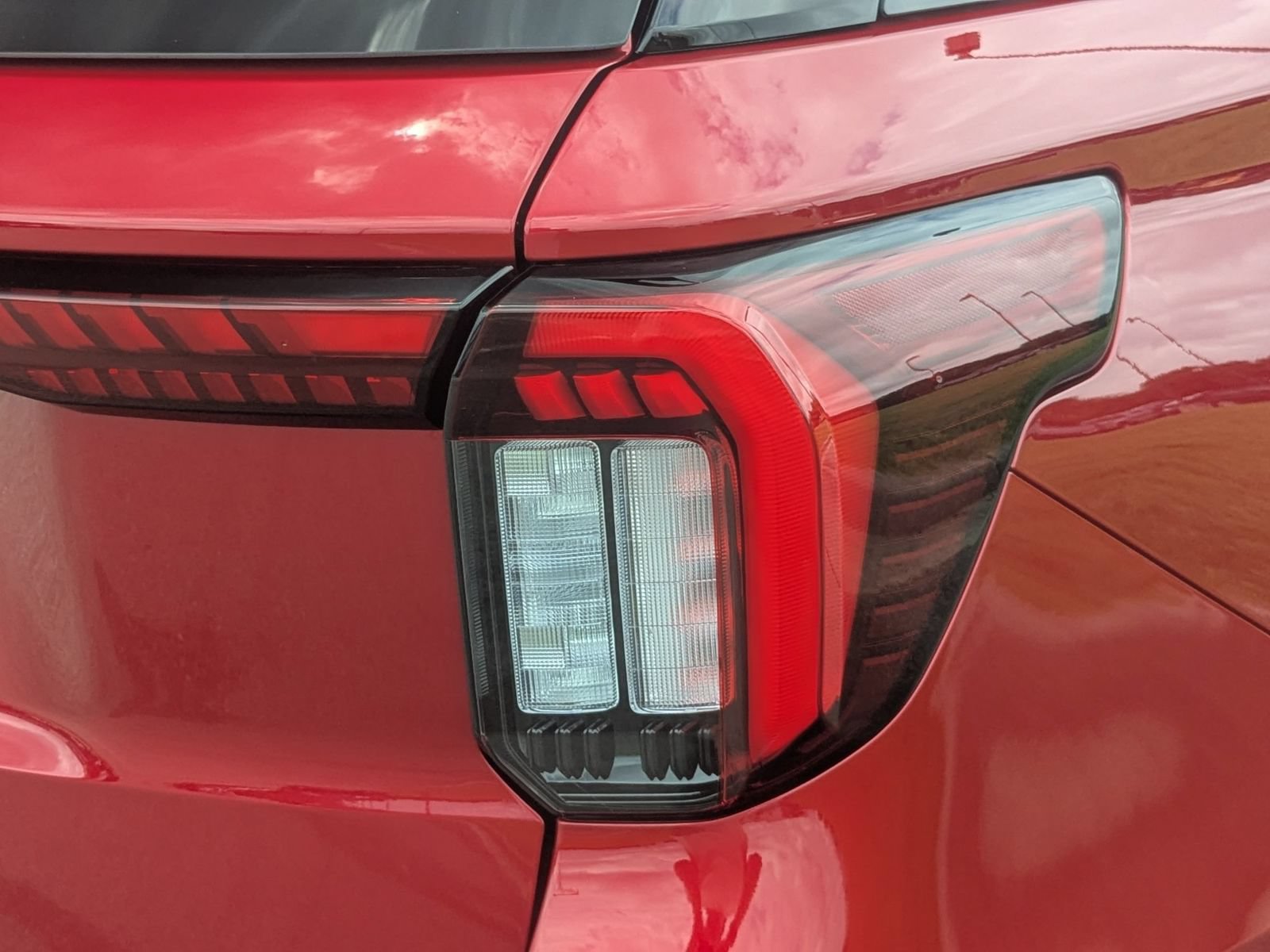 New 2026 Ford Explorer ST-Line w/ ST-Line Street Pack AWD/4WD image 38