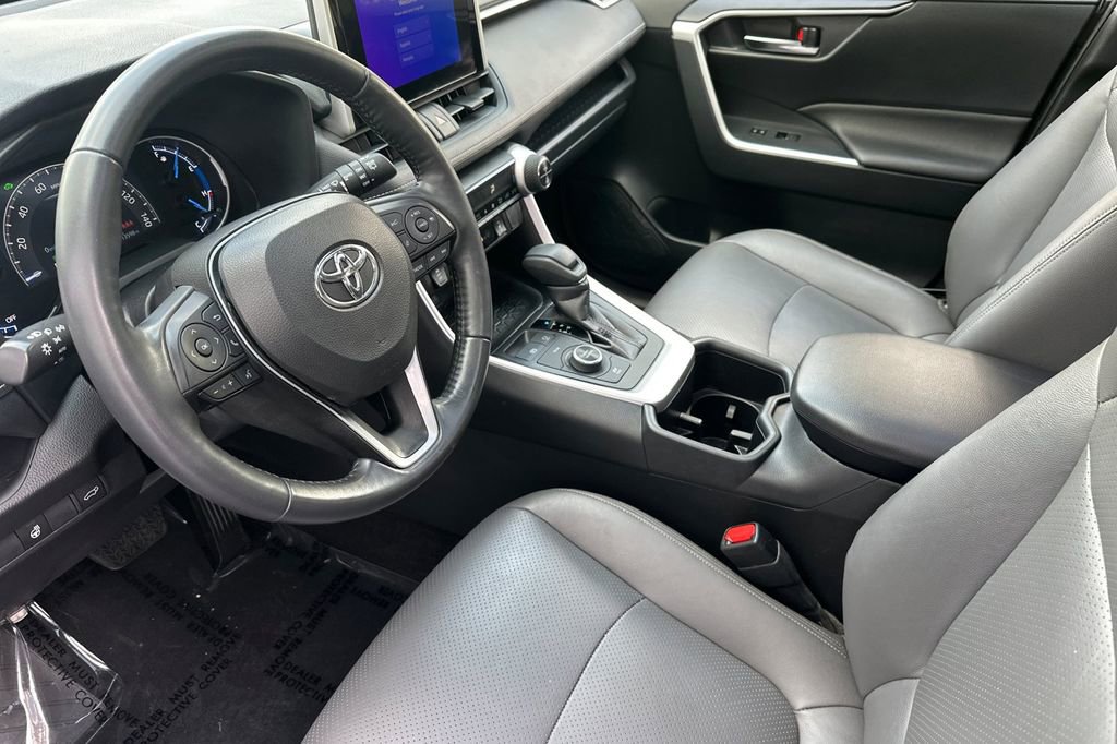 Used 2024 Toyota RAV4 XLE w/ Convenience Package AWD/4WD image 10