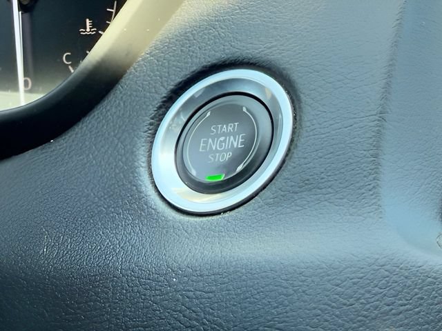 Used 2021 Cadillac XT4 Sport AWD/4WD image 26