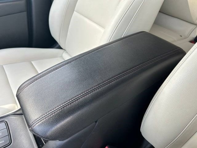 Used 2019 Cadillac XT4 Sport w/ Cold Weather Package AWD/4WD image 35