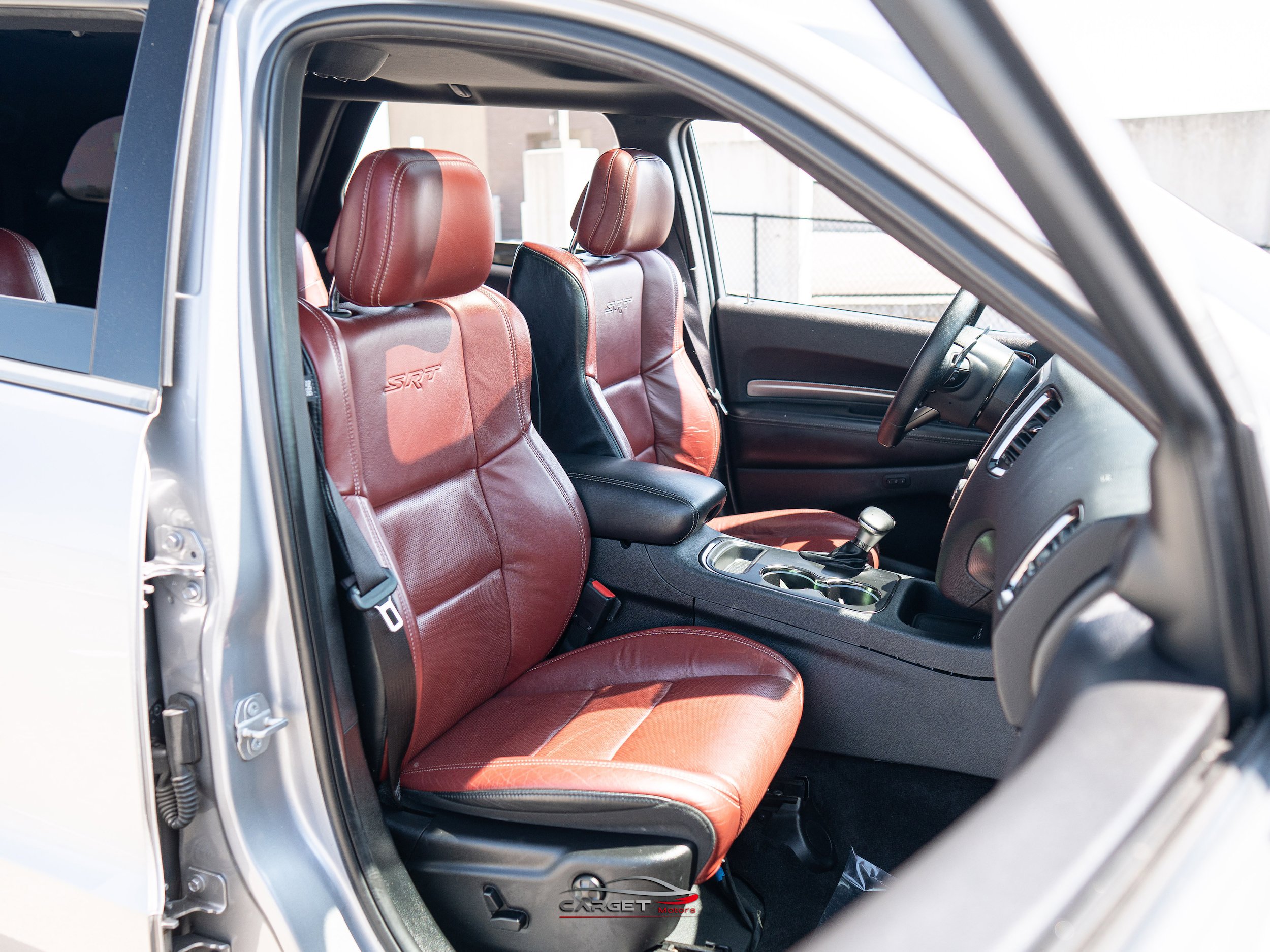 Used 2018 Dodge Durango SRT w/ Technology Group AWD/4WD image 17