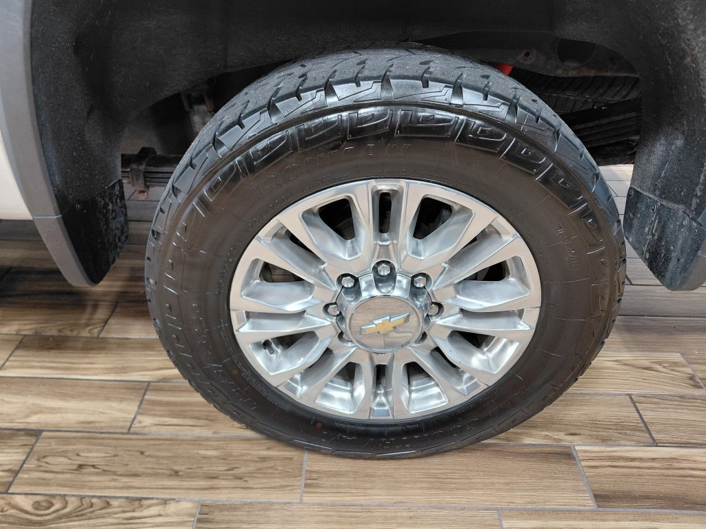 Used 2022 Chevrolet Silverado 2500 High Country AWD/4WD image 23