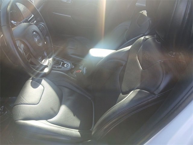 Used 2019 Jeep Cherokee Limited image 11