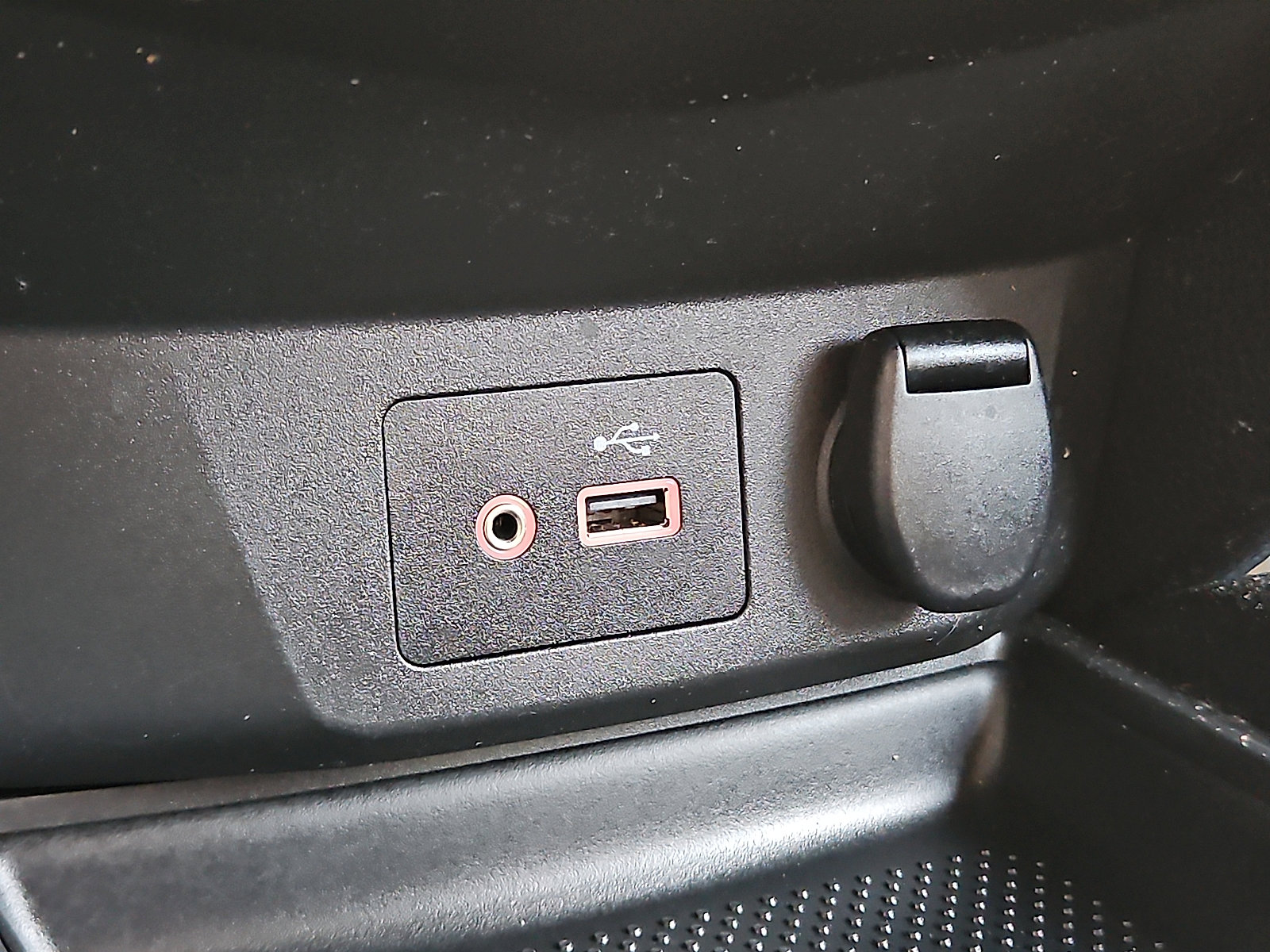 Certified 2019 Nissan Rogue SV image 22