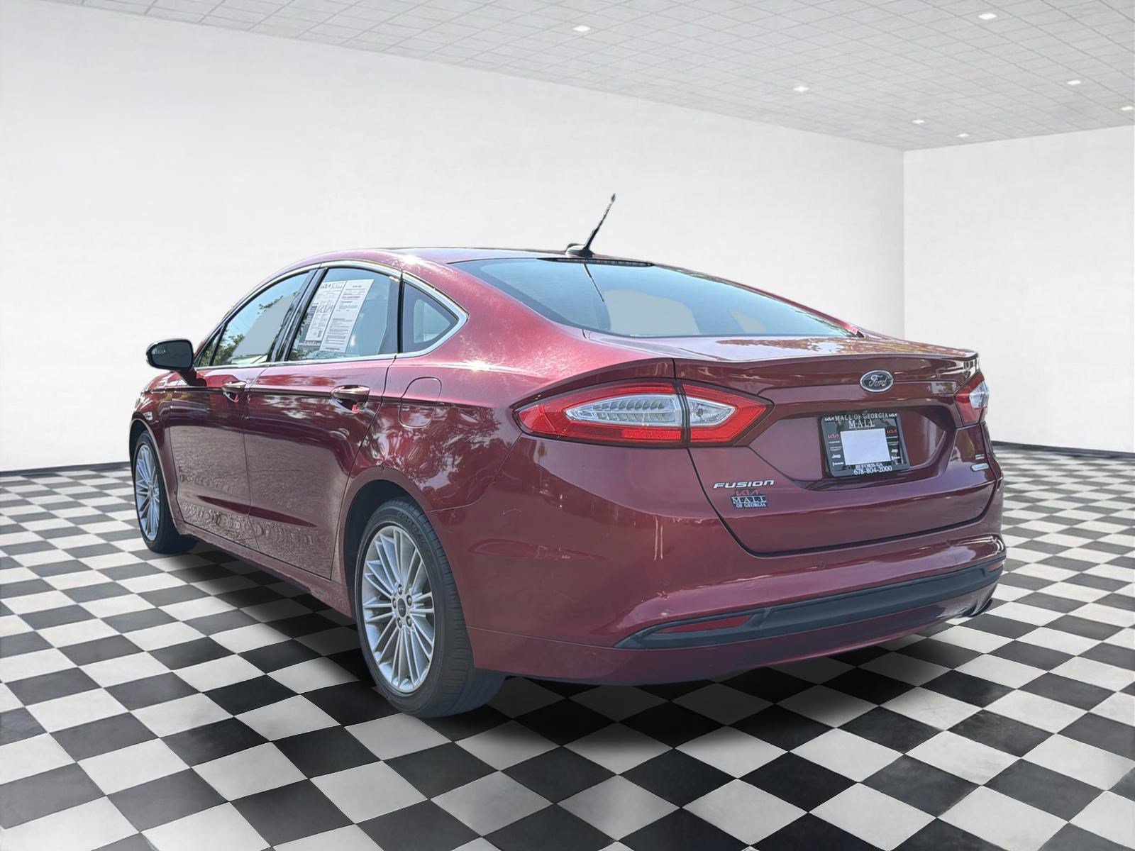 Used 2015 Ford Fusion SE w/ Equipment Group 202A FWD image 6