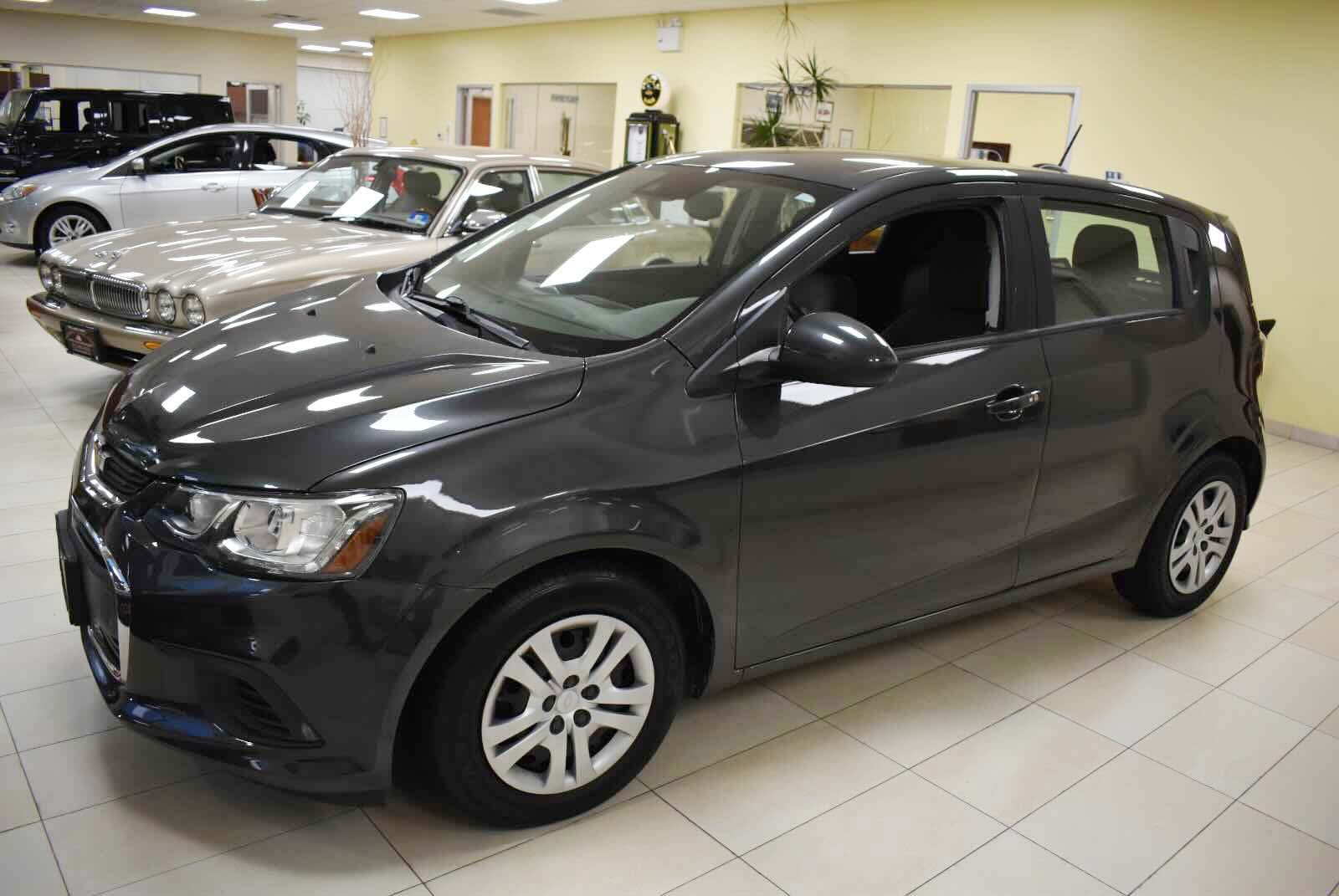 Used 2019 Chevrolet Sonic LT FWD image 7