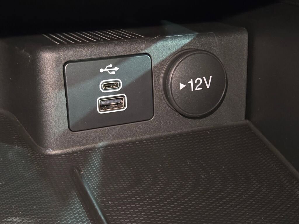 New 2025 Ford Escape ST-Line w/ Tech Pack #1 image 28