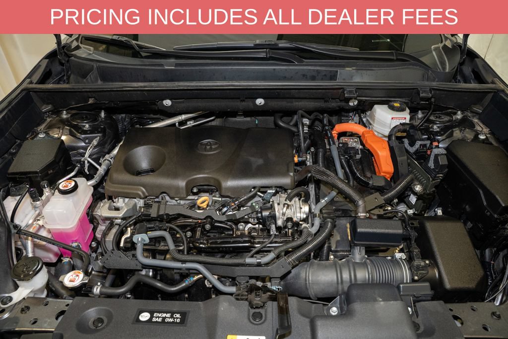 Used 2024 Toyota RAV4 LE AWD/4WD image 18