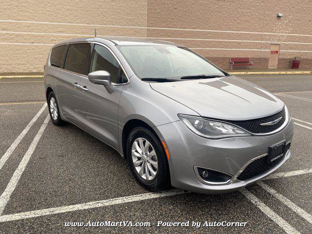 Used 2019 Chrysler Pacifica Touring Plus w/ Advanced Safetytec Group image 32